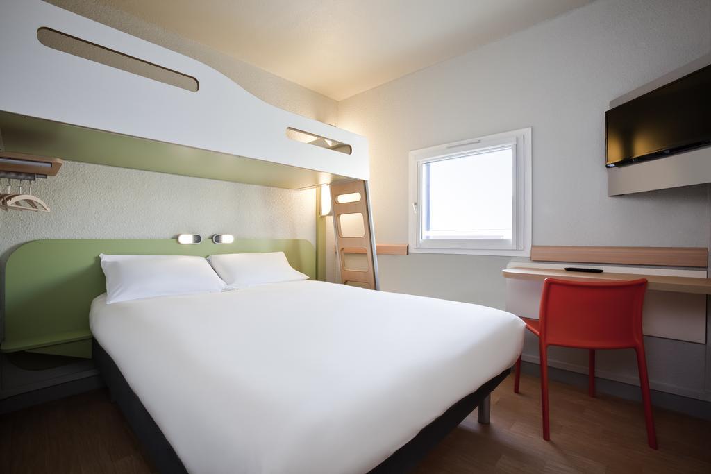 Ibis Budget Saint-Omer Centre Phòng bức ảnh